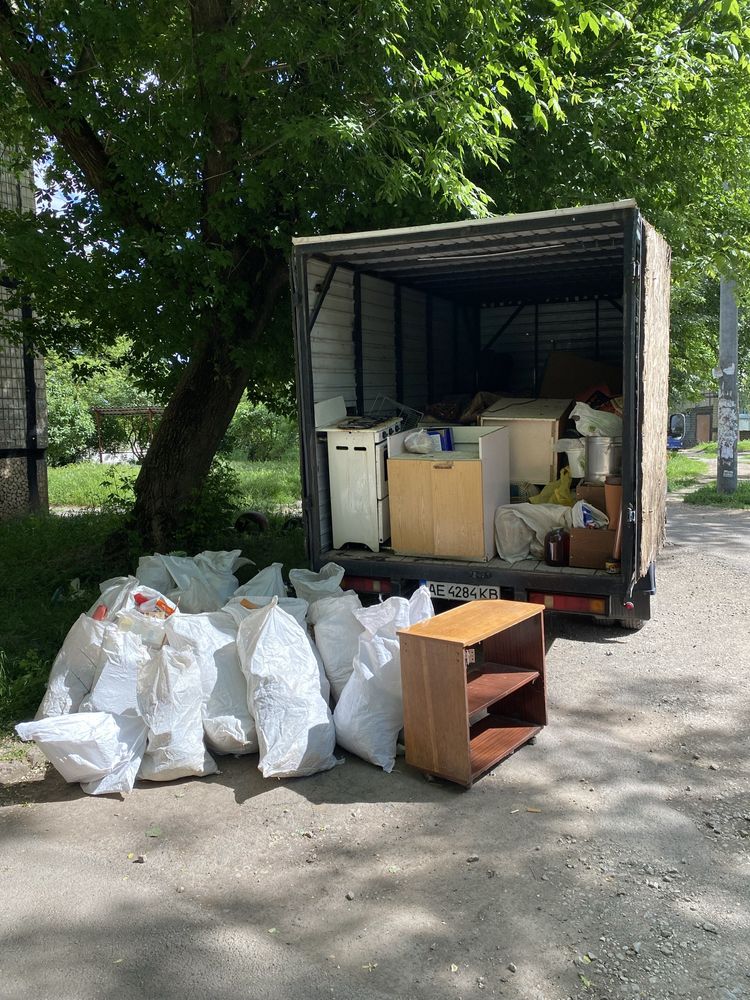 Вывоз мусора и хлама с дачи квартиры дома гаража