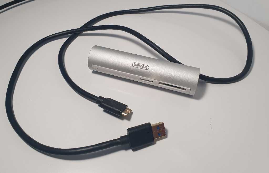 Unitek HUB USB - 3xUSB 3.0 + czytnik kart pamięci