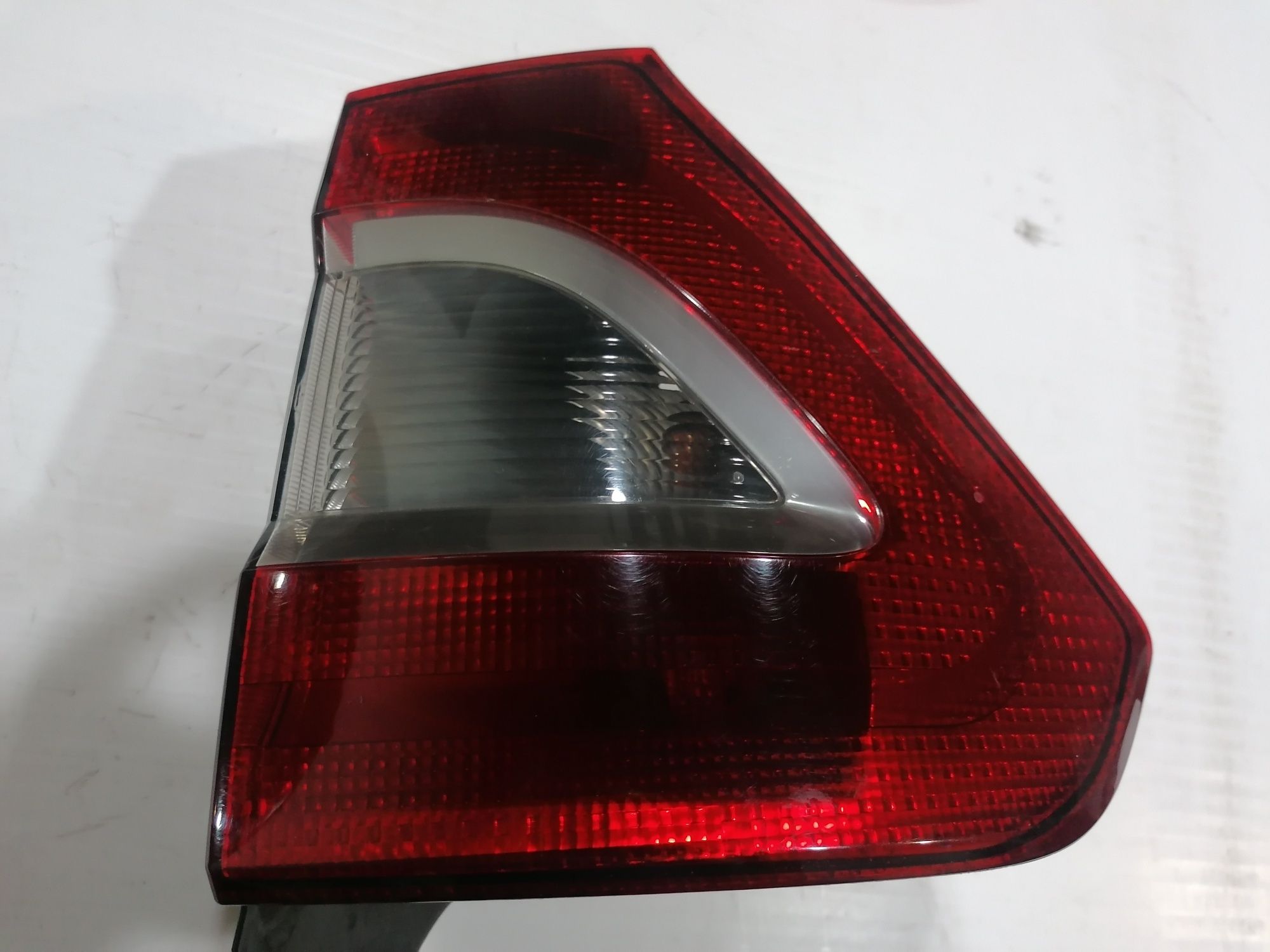 Ford Galaxy 2006 A 2014 farolim de trás direito