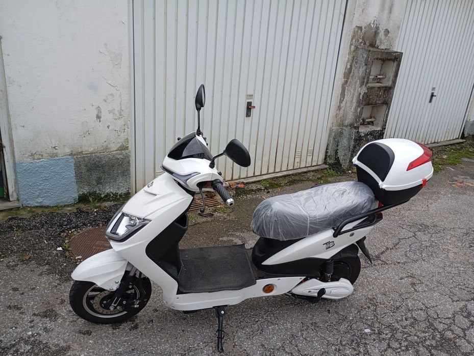 Moto elétrico  não necessita carta