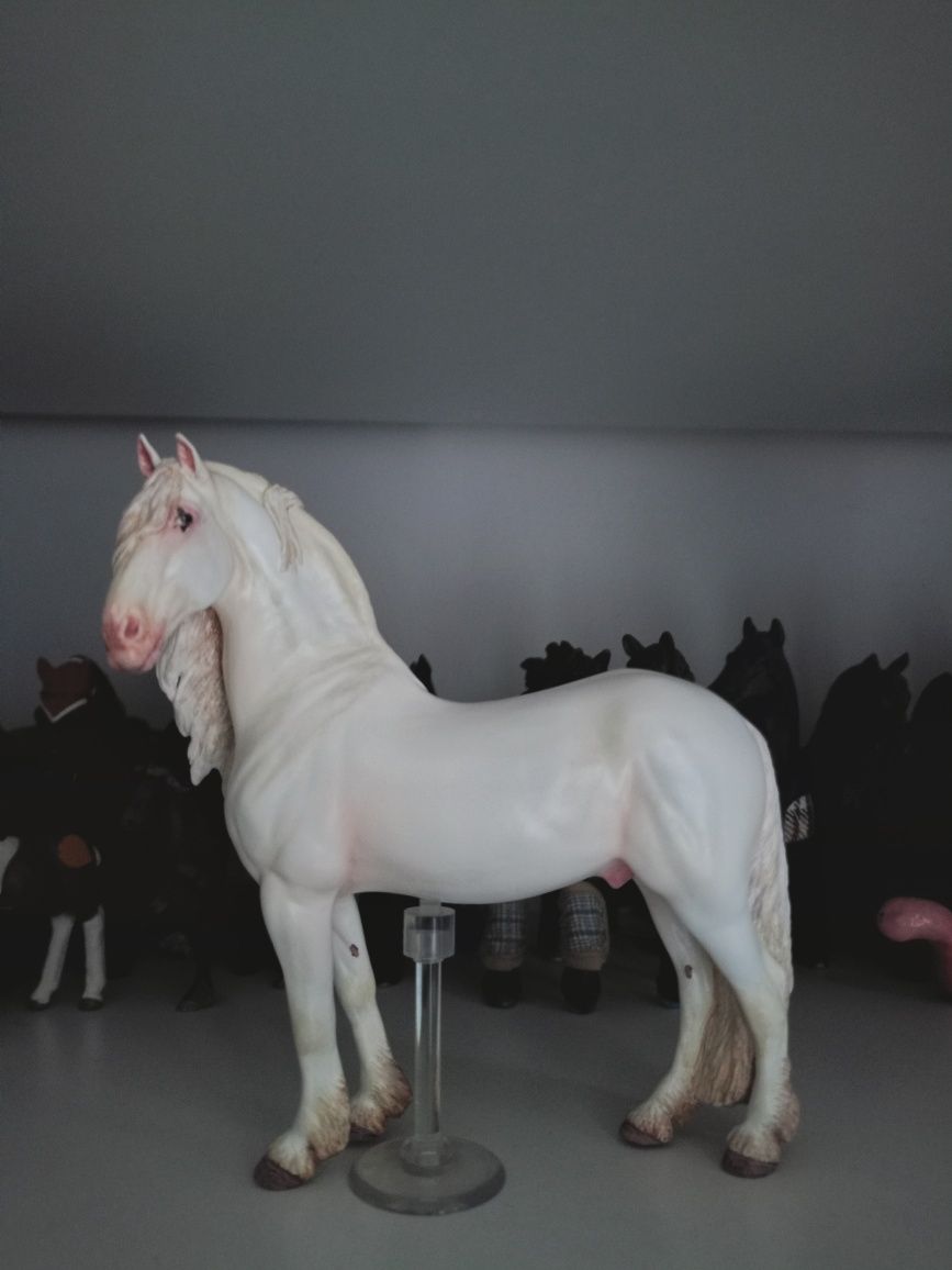 Wia Niklas custom ( breyer schleich collecta)