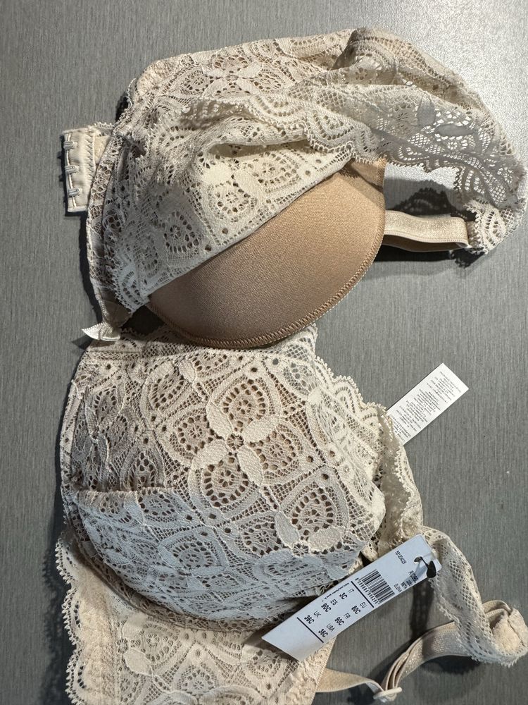 Нові бюстики Intimissimi