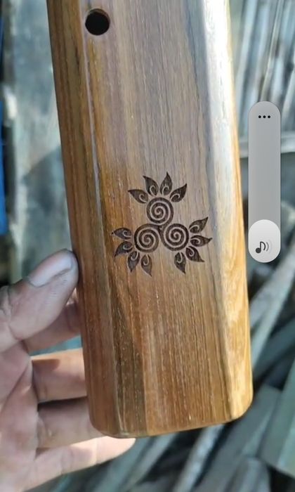 Flet dronowy F 432 Hz z drewna teku – ręczna robota, unikat

Opis Sprz