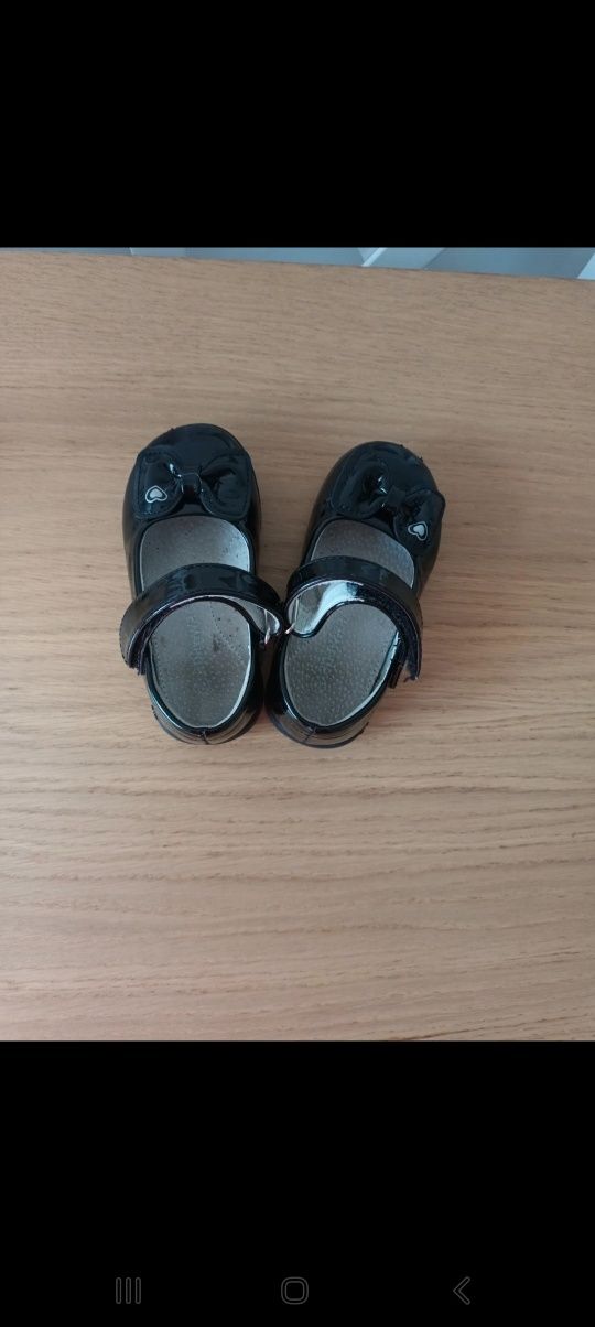 Buty lakierkowane 24 appawa
