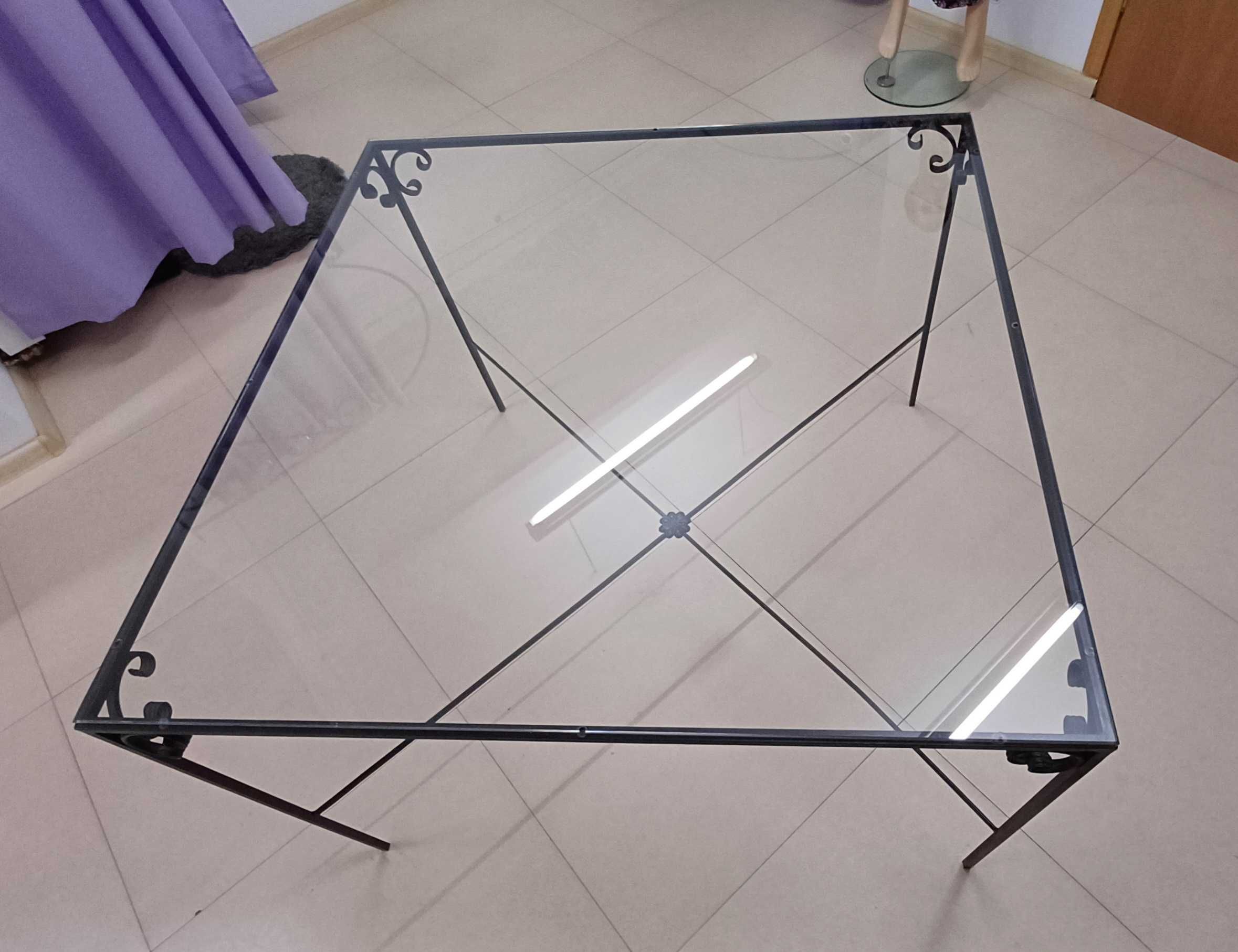 Stół kuty w metalu ze szklanym blatem ODBIÓR TYLKO OSOBISTY