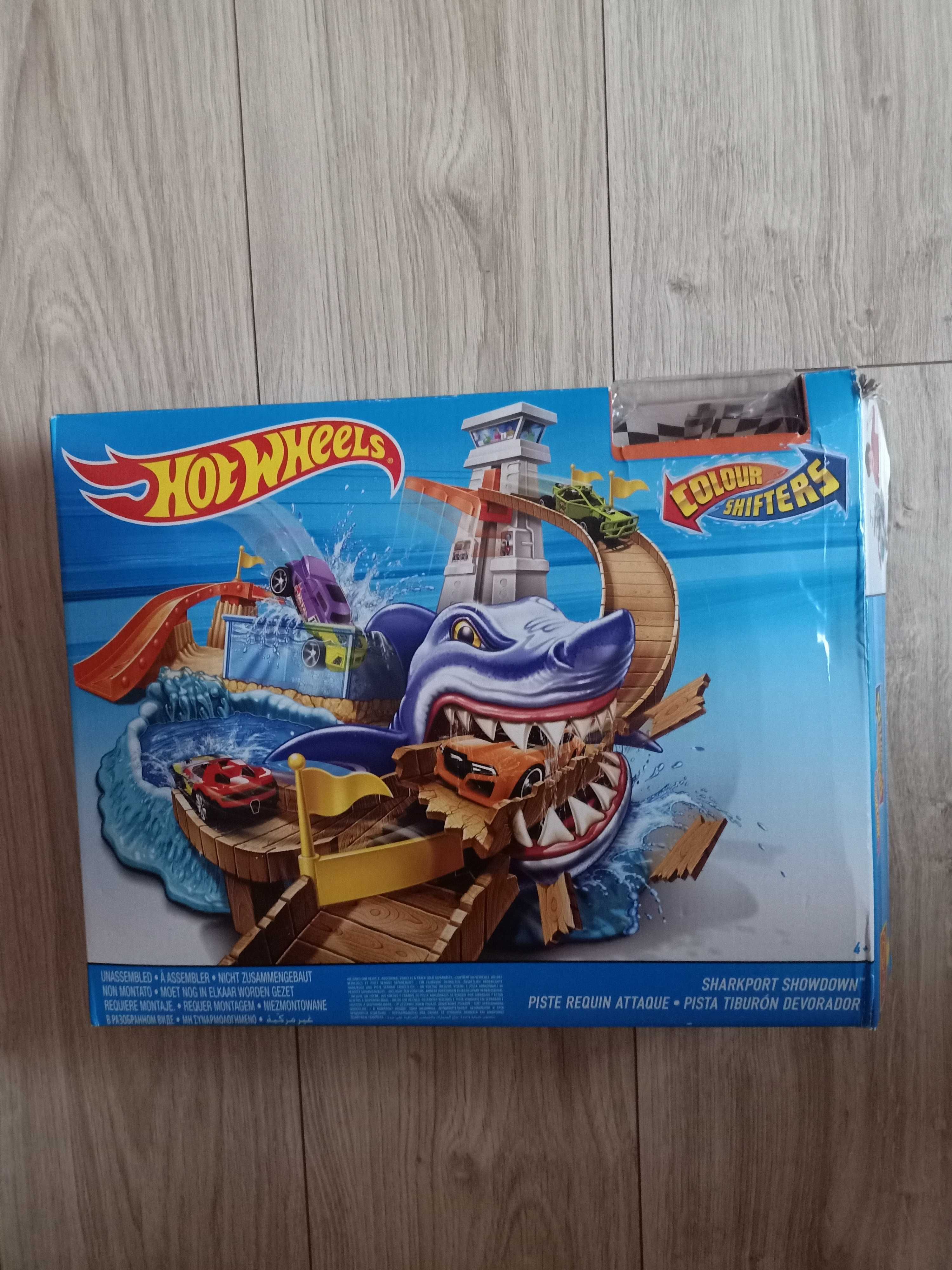 Hot wheels starcie z rekinem