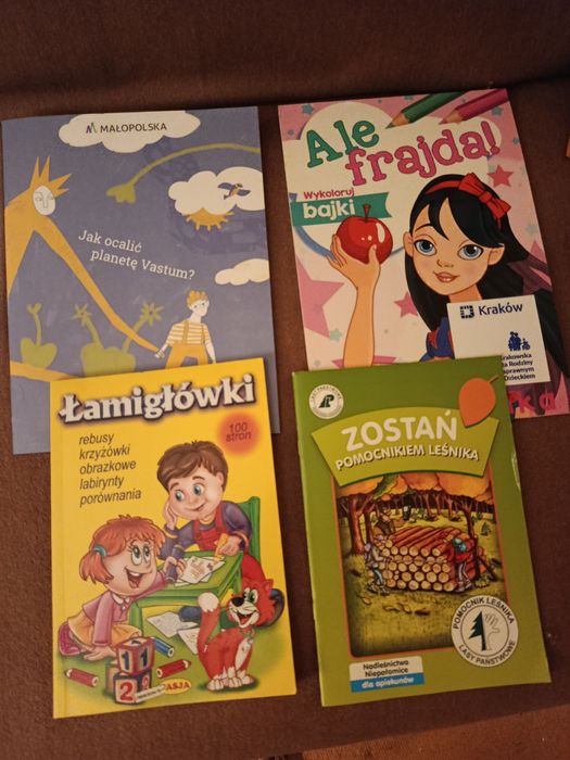 Zestaw łamigłówek i kolorowanka .Oddam za darmo.