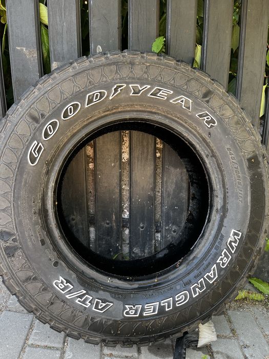 Opona AT/R GOODYEAR 245/70r/16