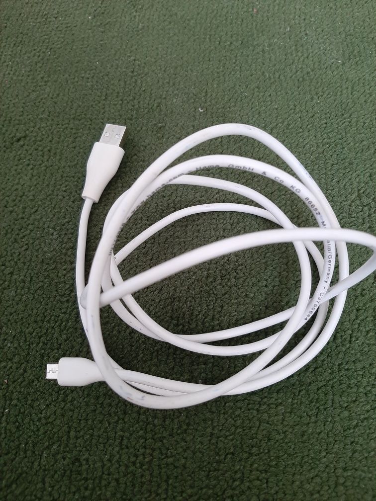 Kabel micro USB (praktycznie nie używany)