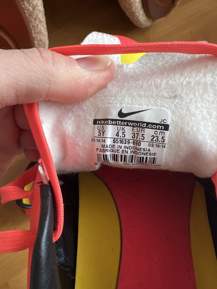 Футзалки Nike mercurial 37,5 розмір, 23,5см