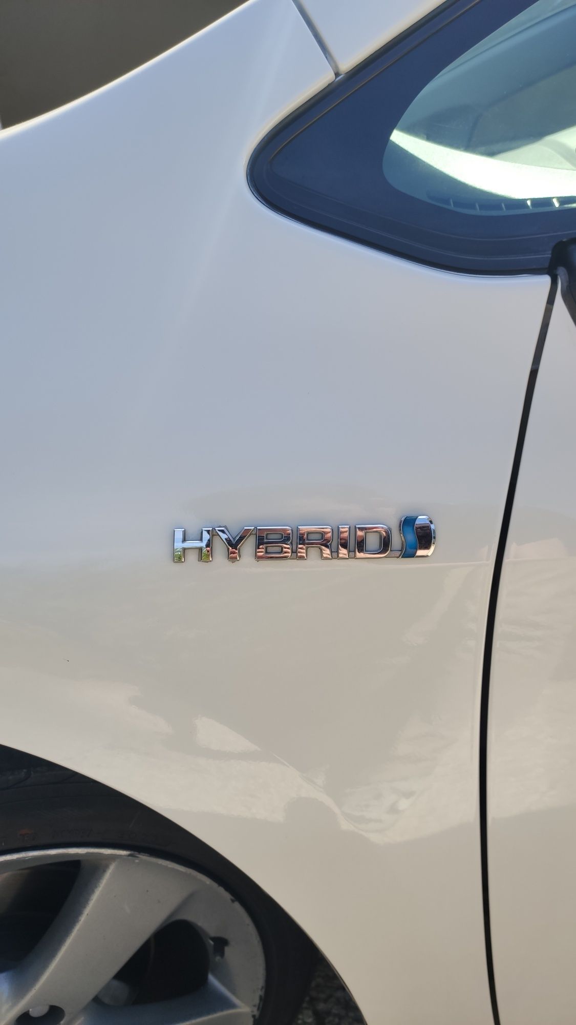 Toyota Auris 1.8 HSD Hybrid | 2011 | Único dono | Pintura nova