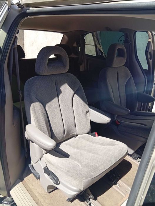 CHRYSLER TOWN COUNTRY. 2002 г.3.3 бензин + газ (BRC).