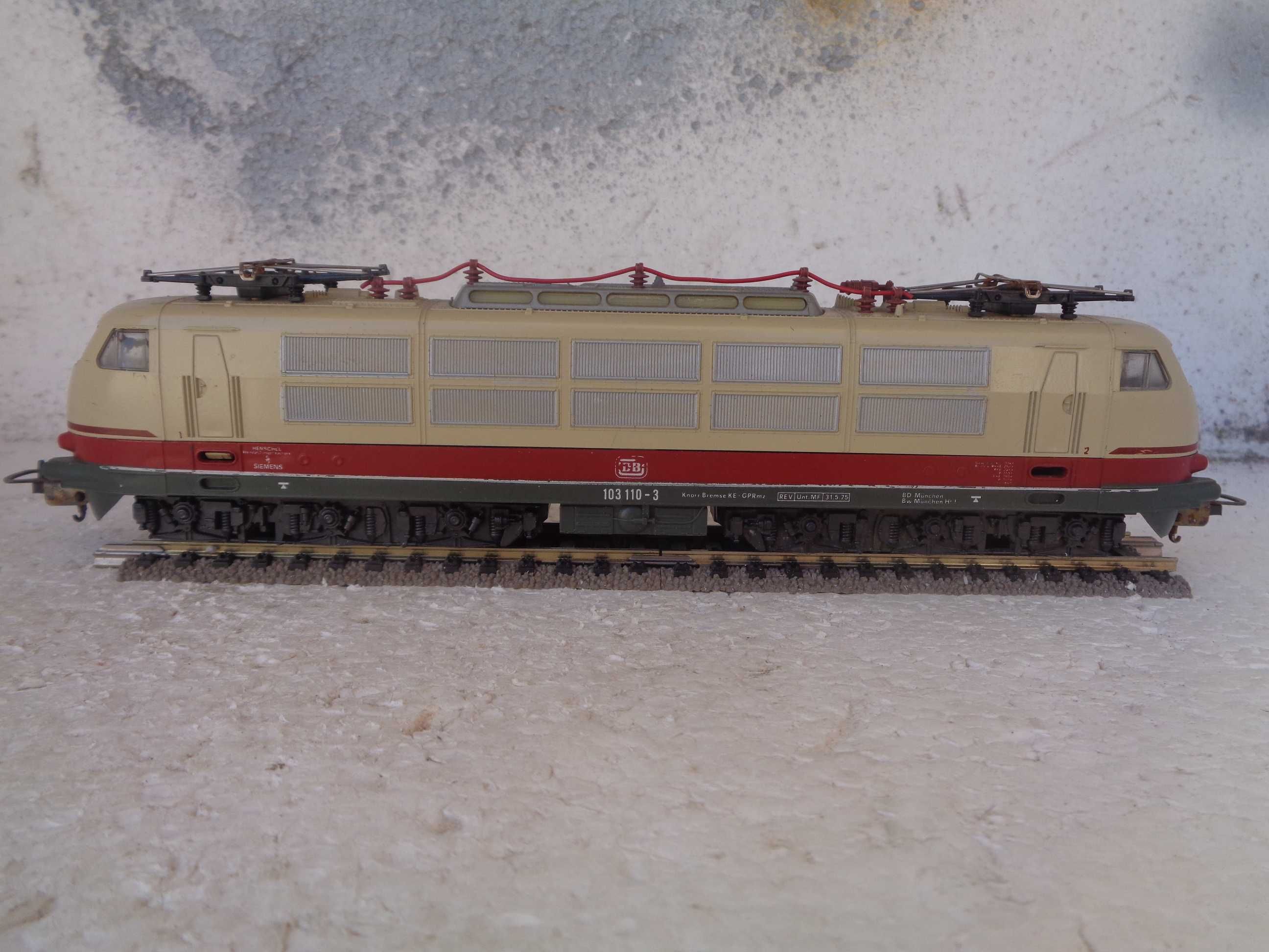 1:87 LIMA Locomotiva electrica da DB 103 comboio