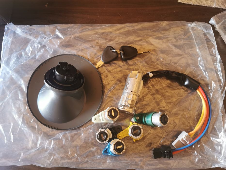 Renault kangoo 99 , peças, kit chaves