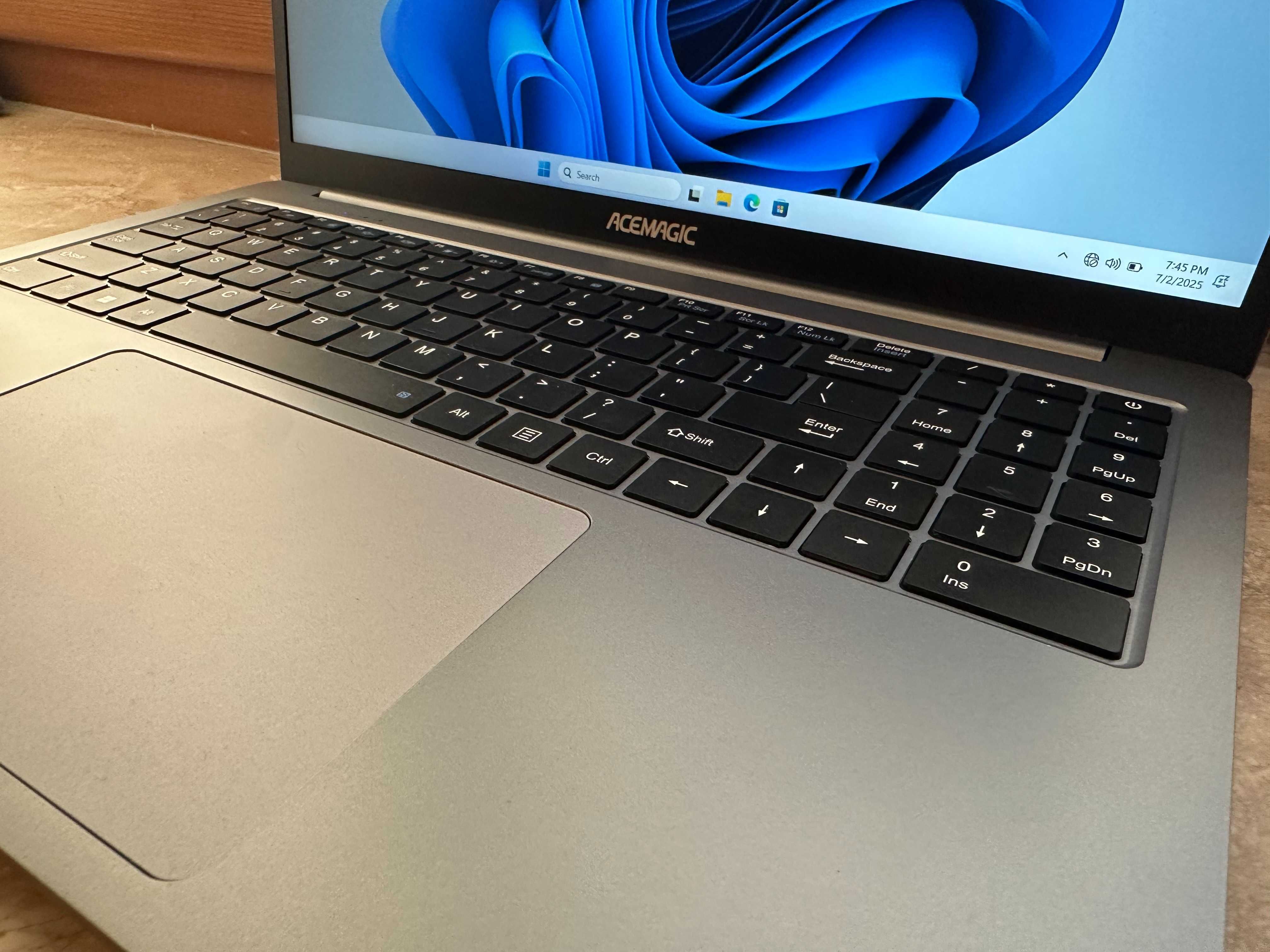 Laptop ACEMAGIC 16 cali 16 GB DDR4 512GB SSD Przenośny, 1920 * 1200s