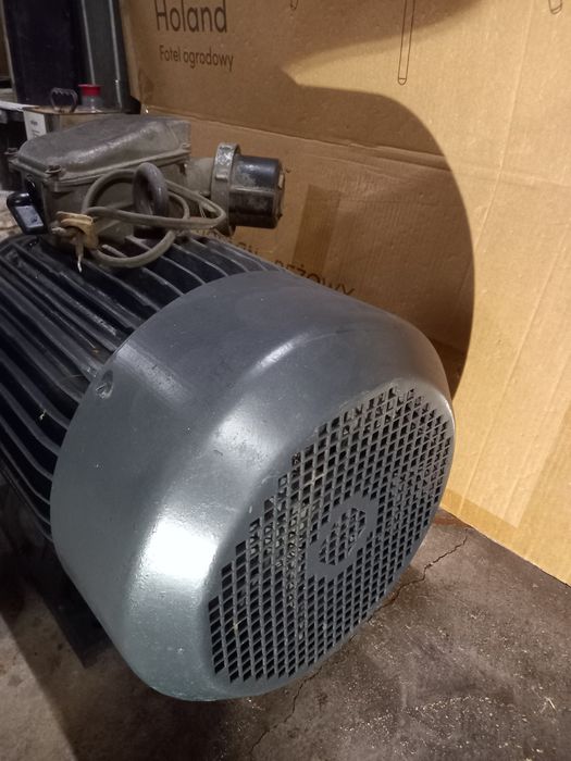 Sprzedam silnik elektryczny 11 KW,  1460 obrotów na minutę