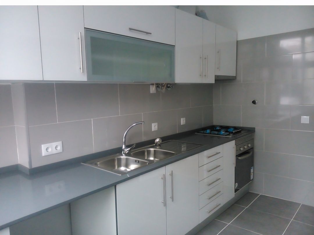 Quarto a 10 minutos de Lisboa