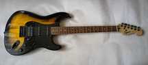 Squier stratocaster (HSS) w kolorze Sunburst