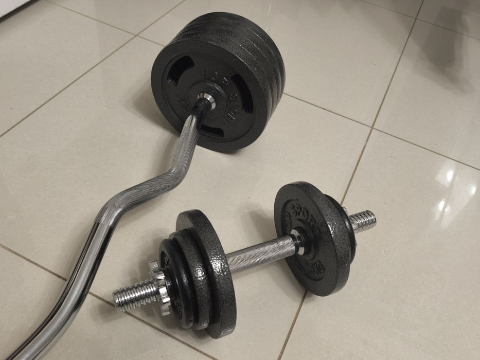 Zestaw hantli 60kg, Gryf lekko łamany z  obciążeniami