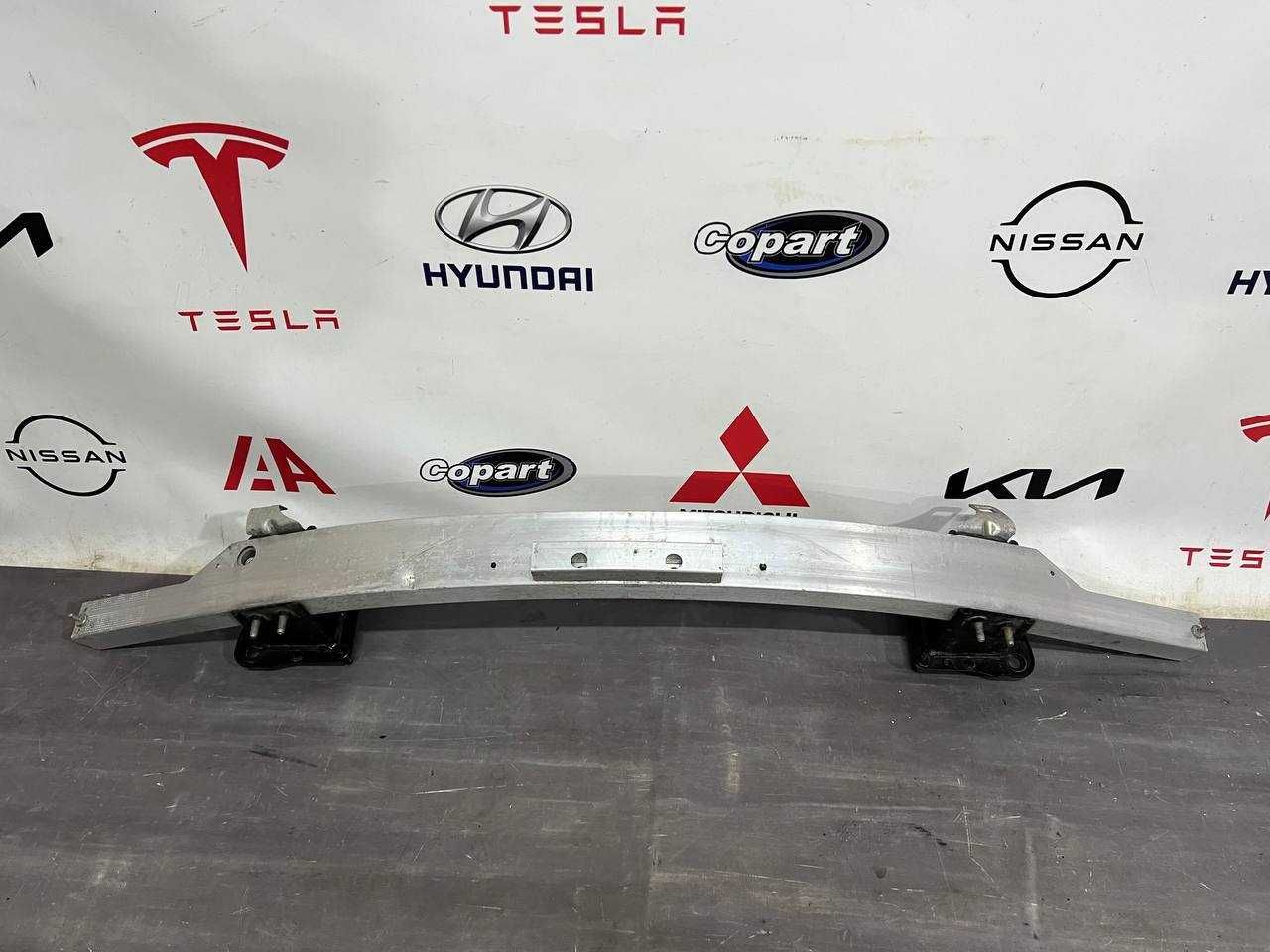 Підсилювач переднього бампера Tesla Model S Plaid 1553860-00-A