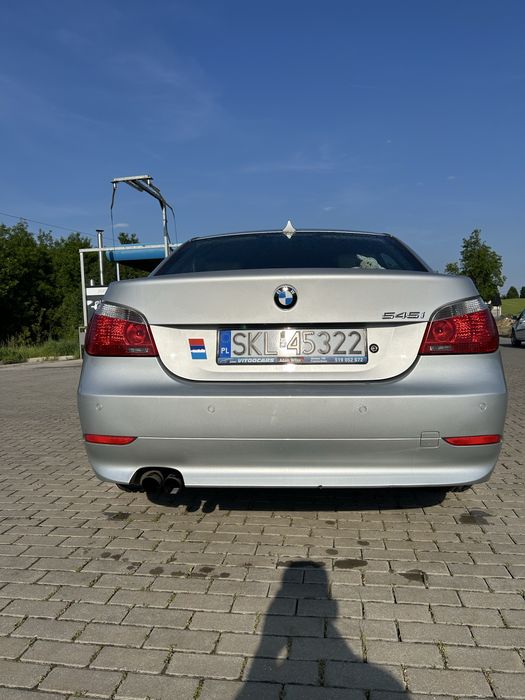 Bmw E60 545i - v8