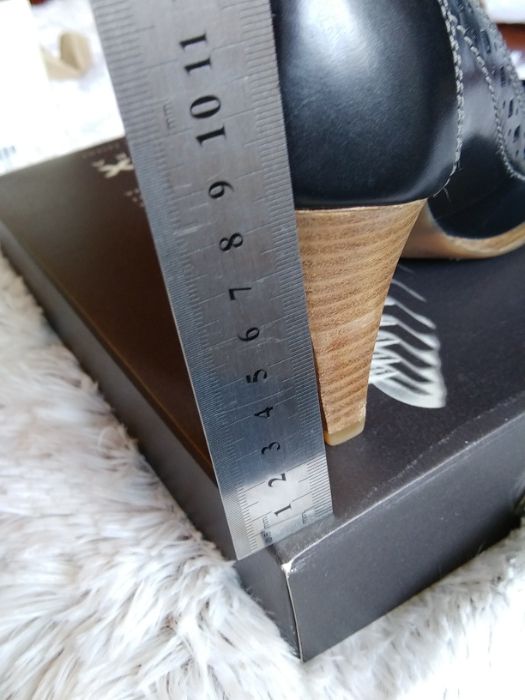 Продам туфли женские Geox р. 35