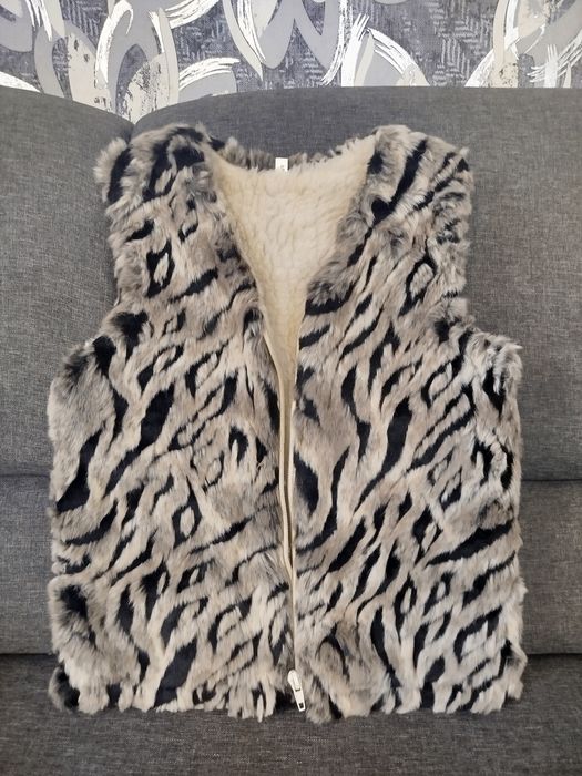 Желетка міхова на дівчинку