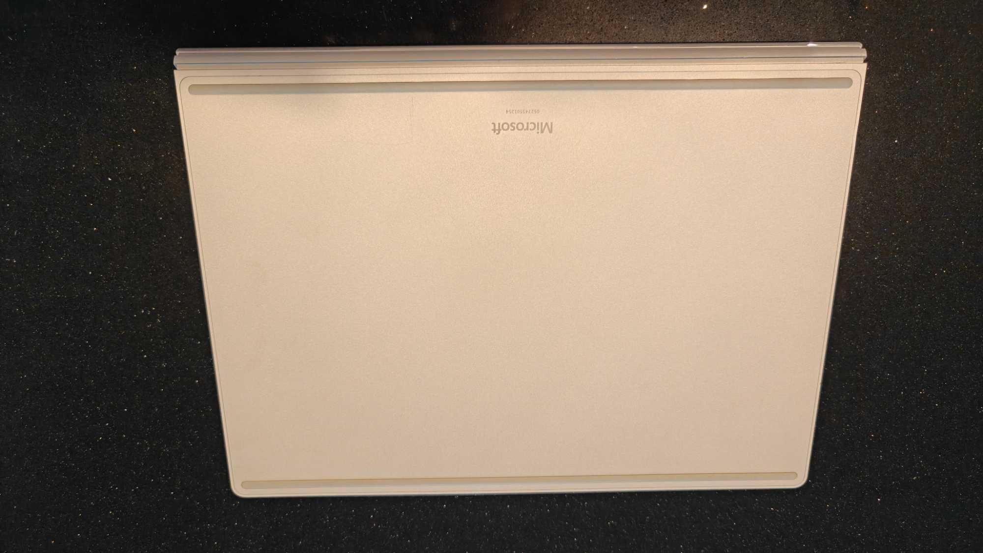 Microsoft Surface Book 3 13,5" Intel Core i5 8 GB / 256 GB Srebrny
