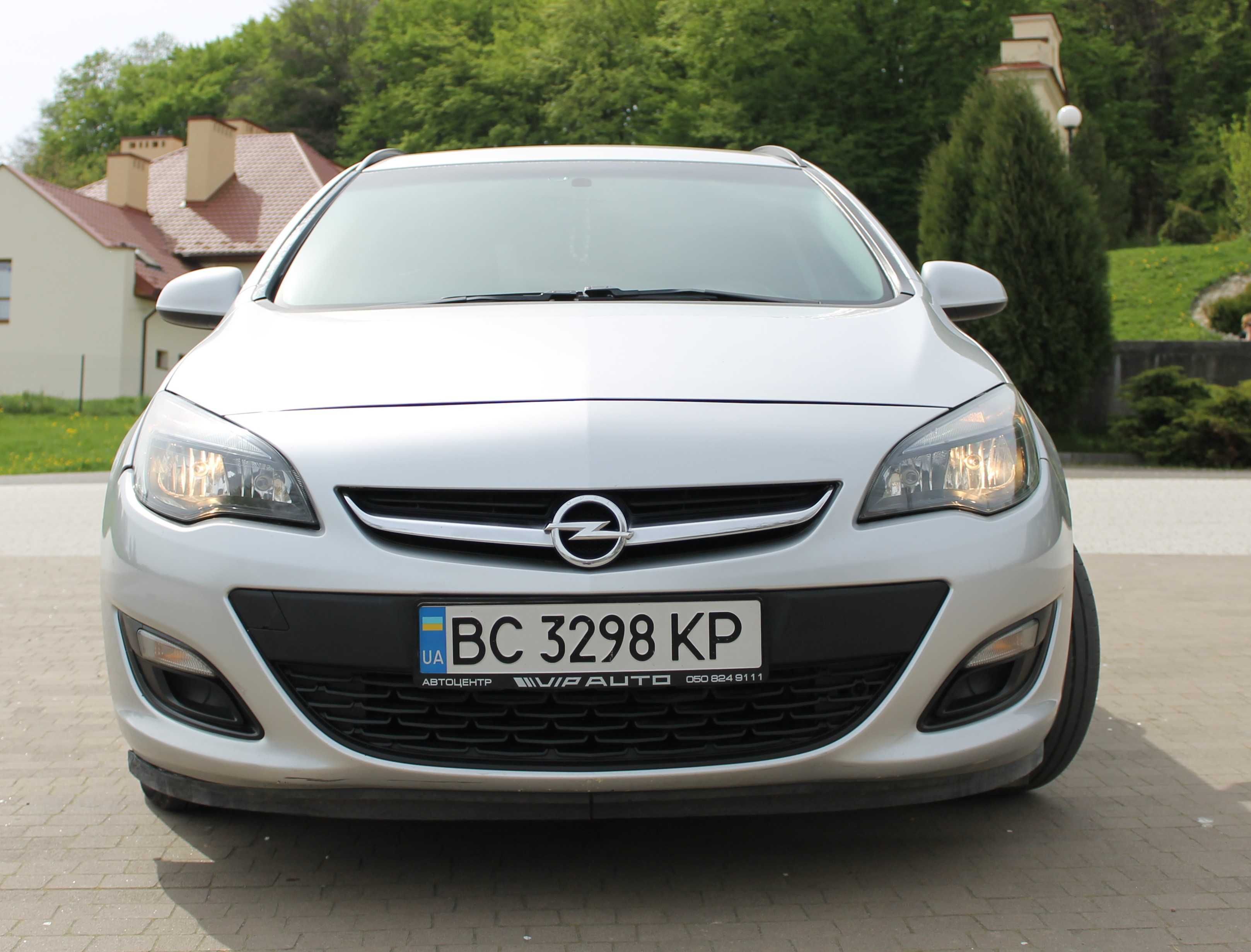 Opel Astra J 2014рік 1,6disel