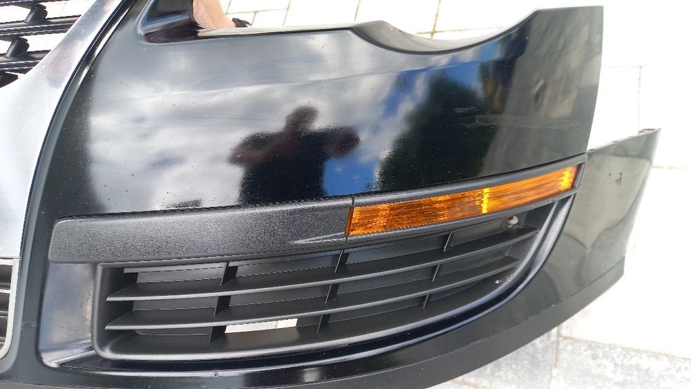VW Passat b6 zderzak przód przedni czarny l041