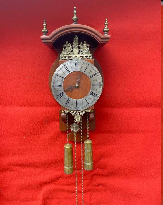 Relógio de pêndulo de madeira de parede F.H.S. 1970a1980 Hermle