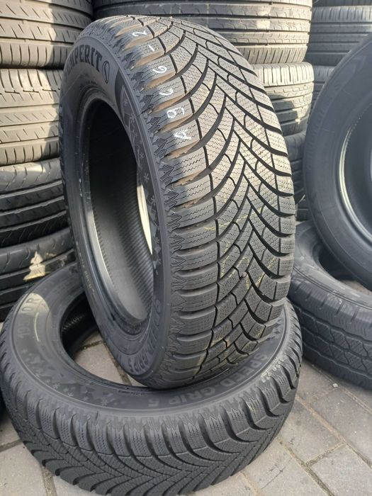 A966. SEMPERIT SPEED-GRIP 5 195/60/15 opony zimowe
