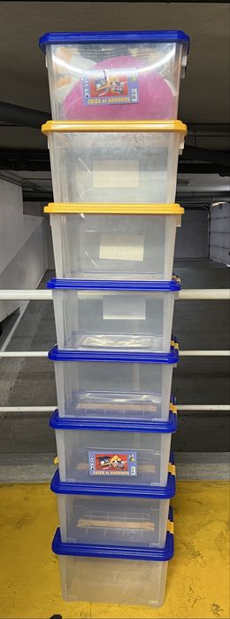 Conjunto de caixas de arrumacao com tampa azul ou amarela