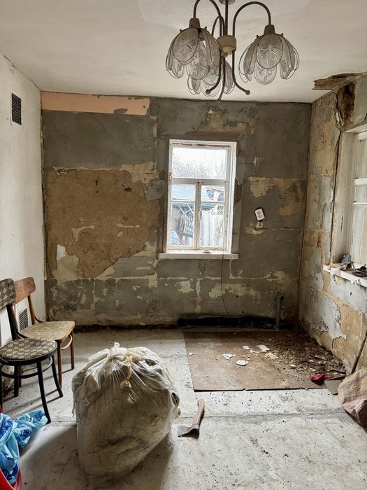 Продам частину будинку в місті Люботин