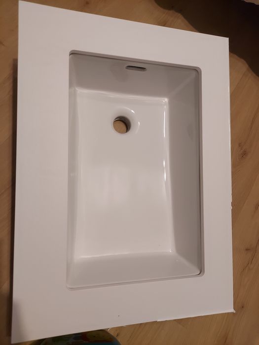 Nowa umywalka razem z blatem/nowa 60x44