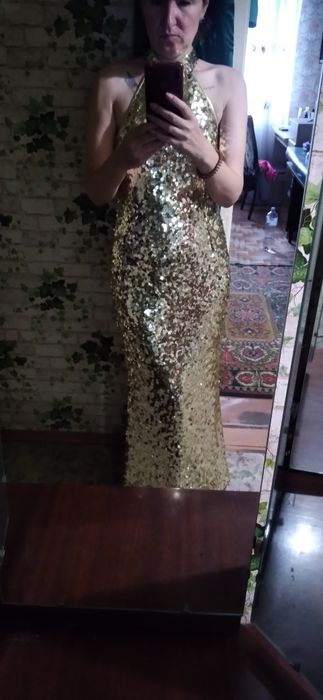 Шикарне плаття в пайетках в пол емка