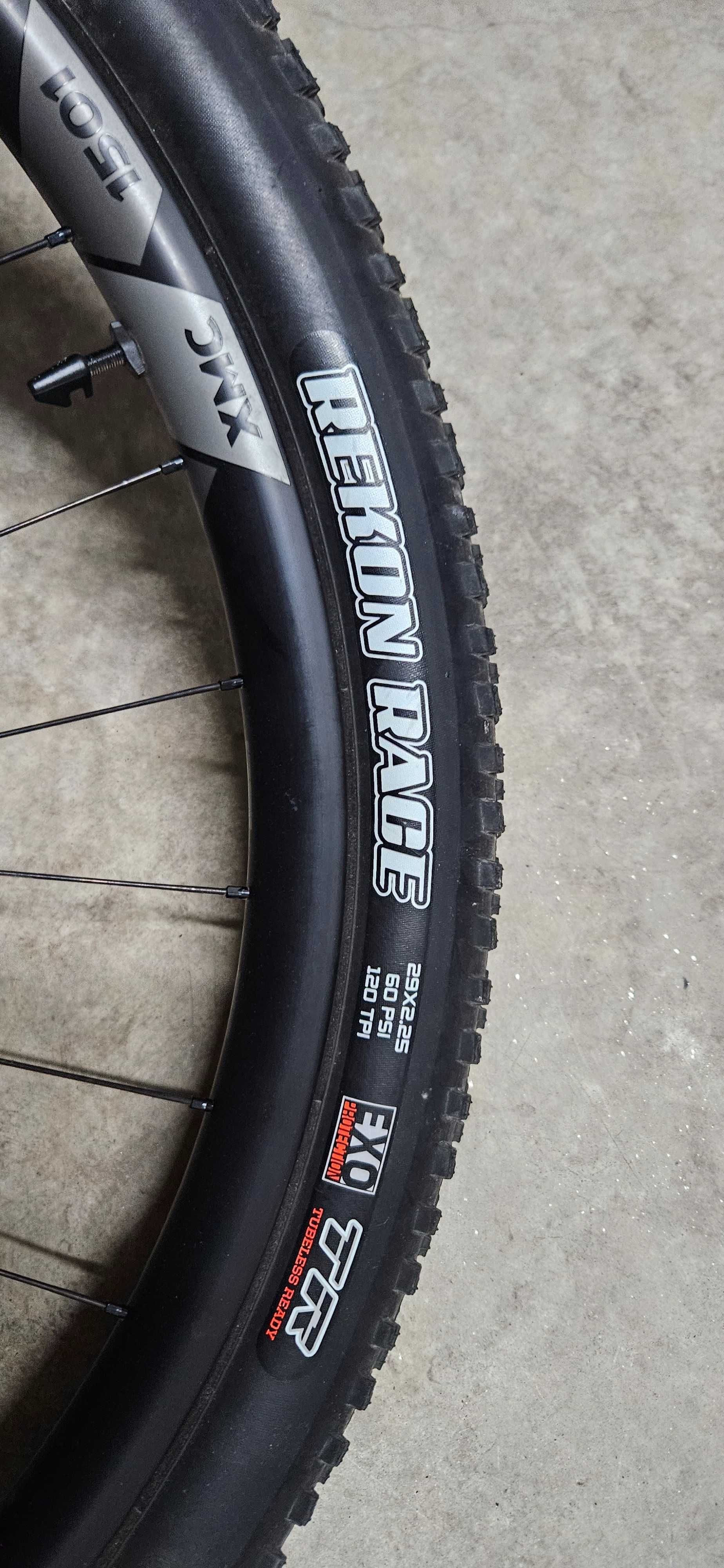 DT SWISS XMC 1501 Carbon SPLINE 30 mm 29''