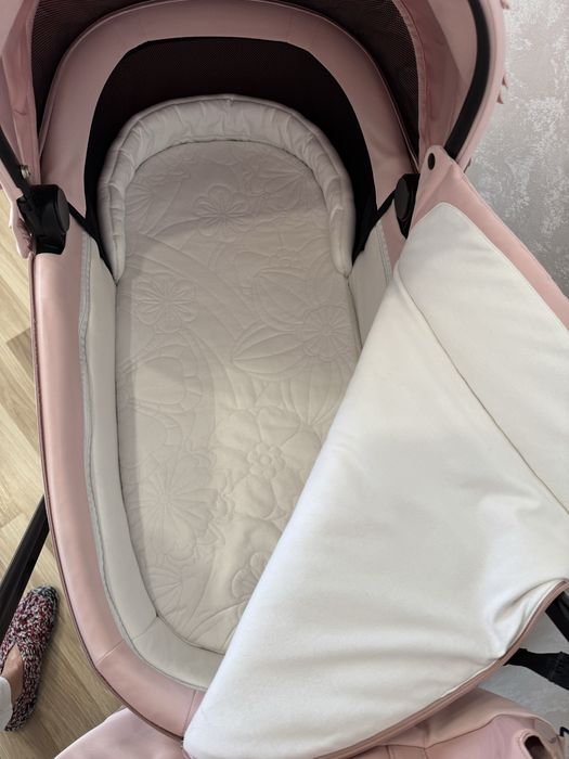 Cybex priam 4.0 simply flowers pink