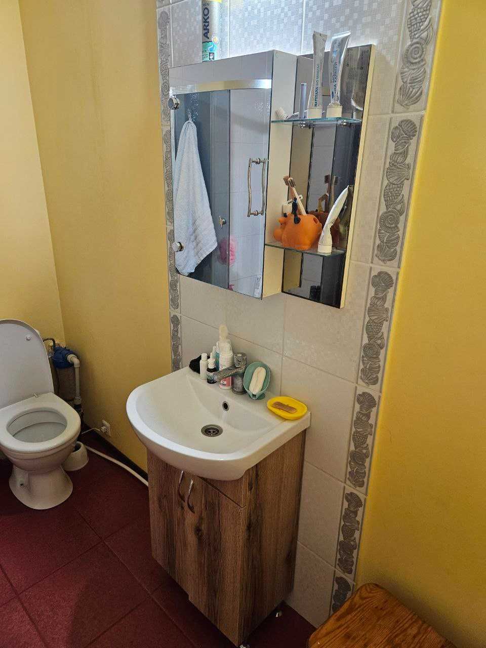 Продам затишний будинок з меблями 75 м кв.