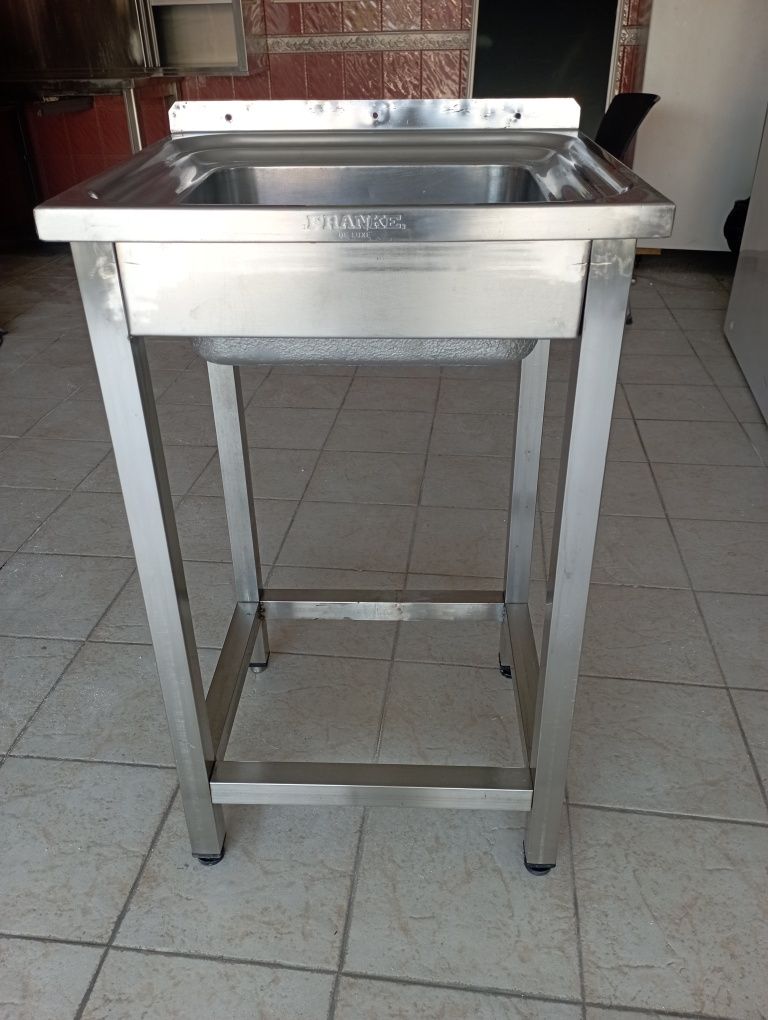 Lava mãos em inox