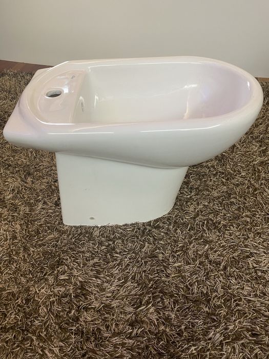 Bide branco marca Roca