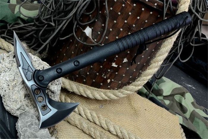 TOPOREK siekiera SOG Tomahawk Survival 38 cm