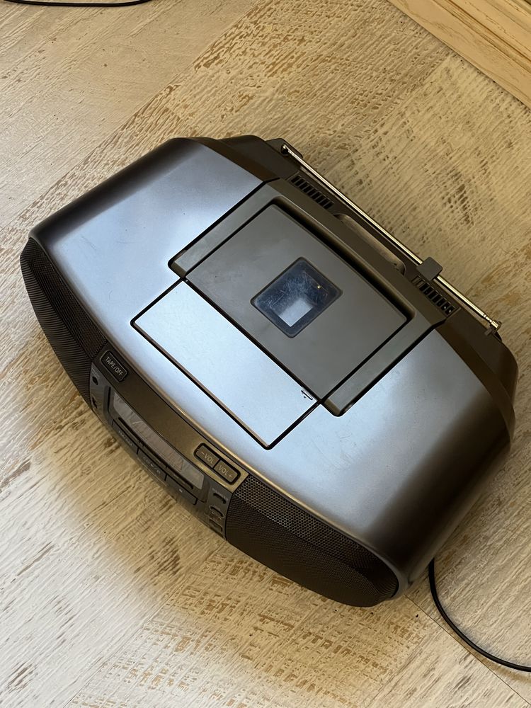 Продам магнитофон panasonic rx-d55 , usb , aux , sd , кассеты