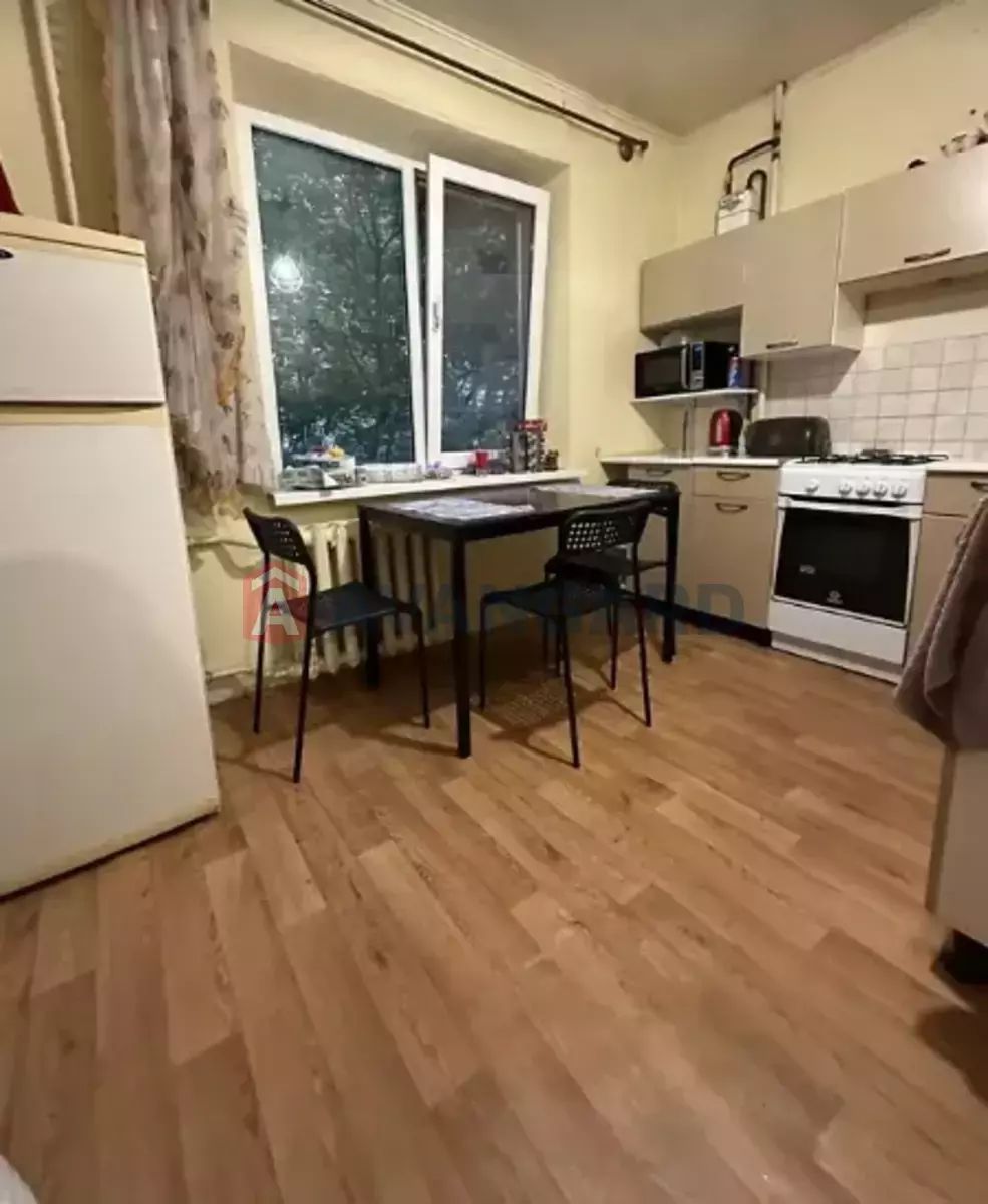 Продам 1 ком Тополь 3 Шевченковский район