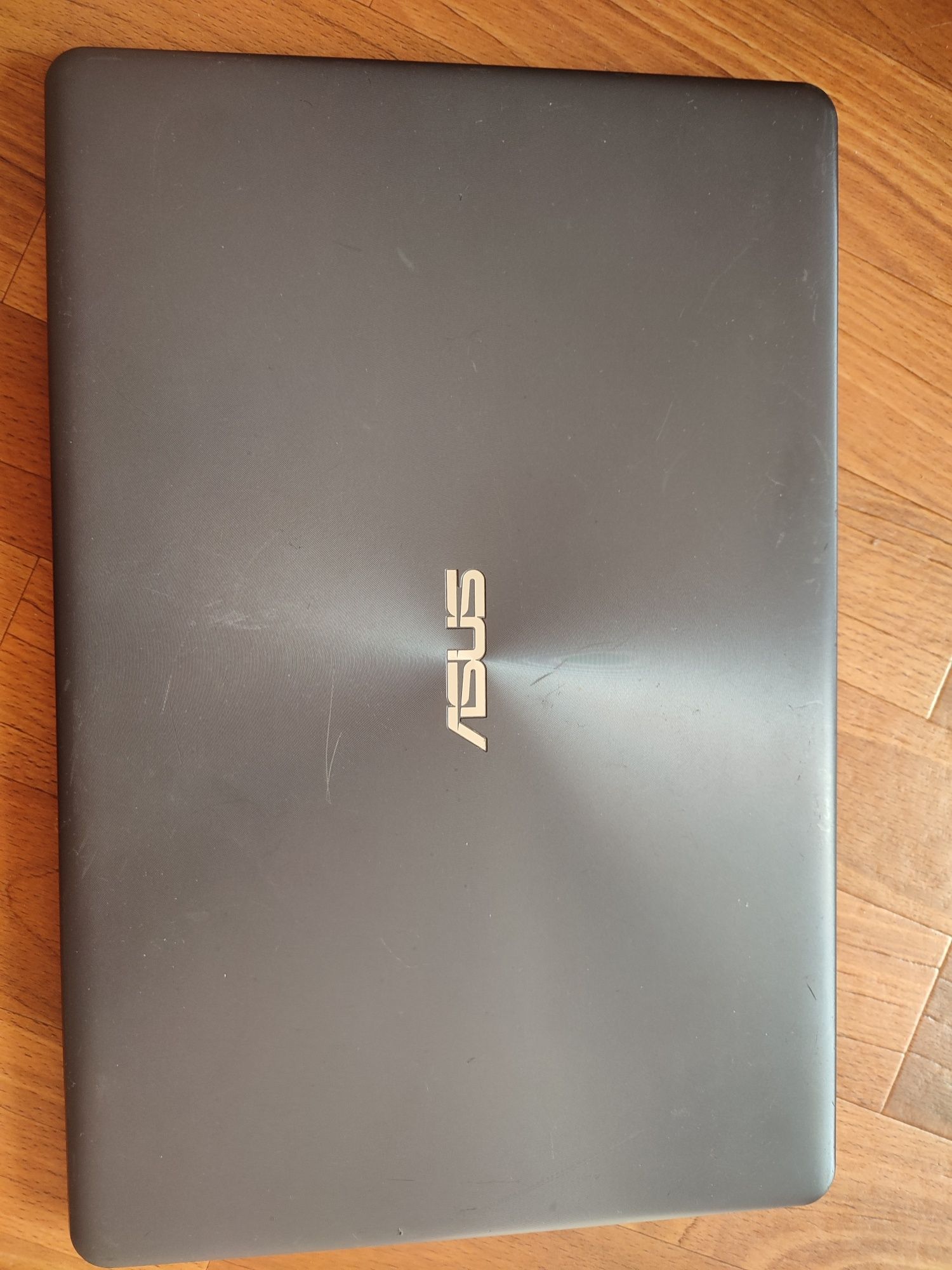 Ноутбук Asus R520UA Intel core i3-8130U