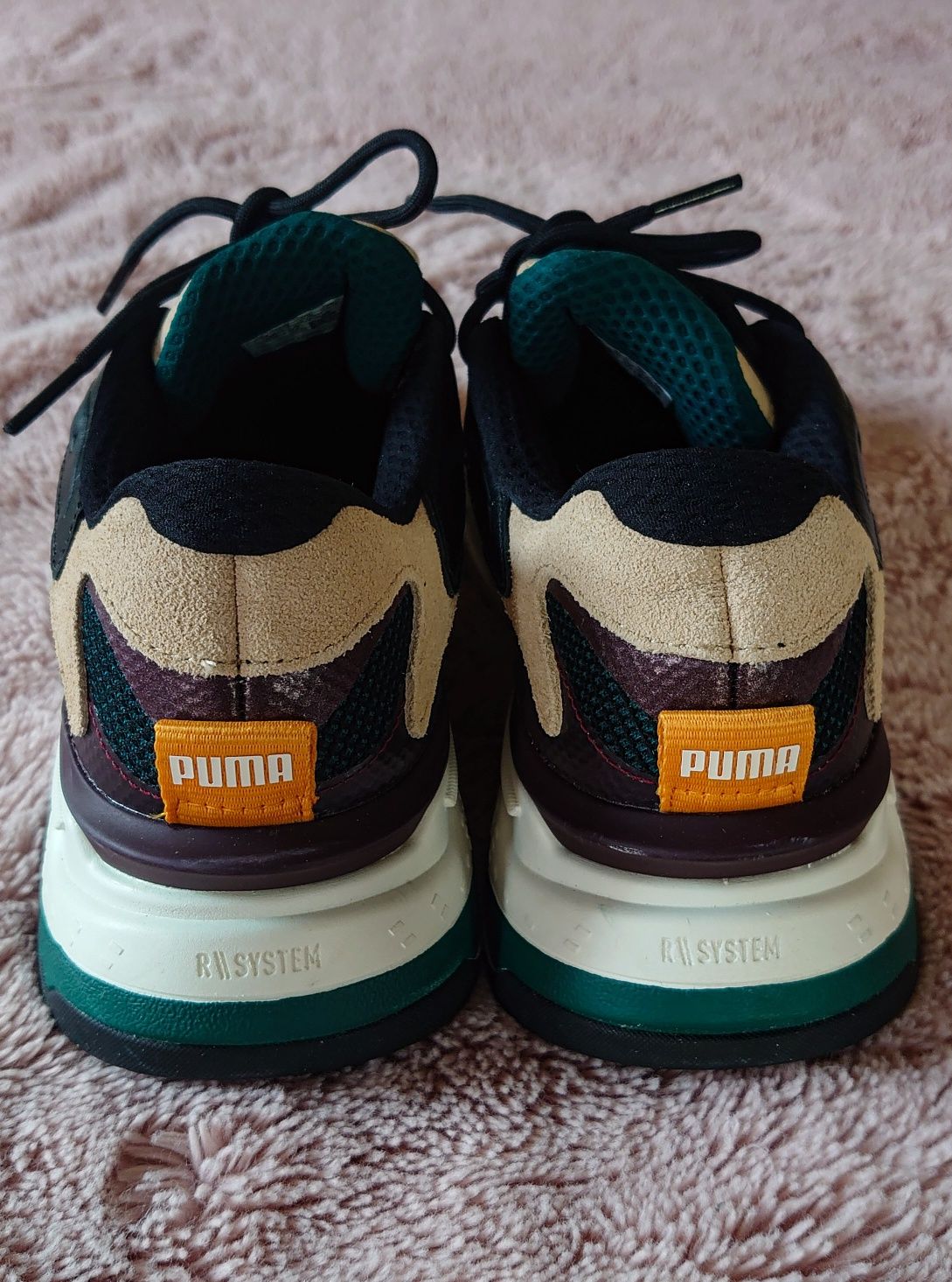 Кросівки.    PUMA