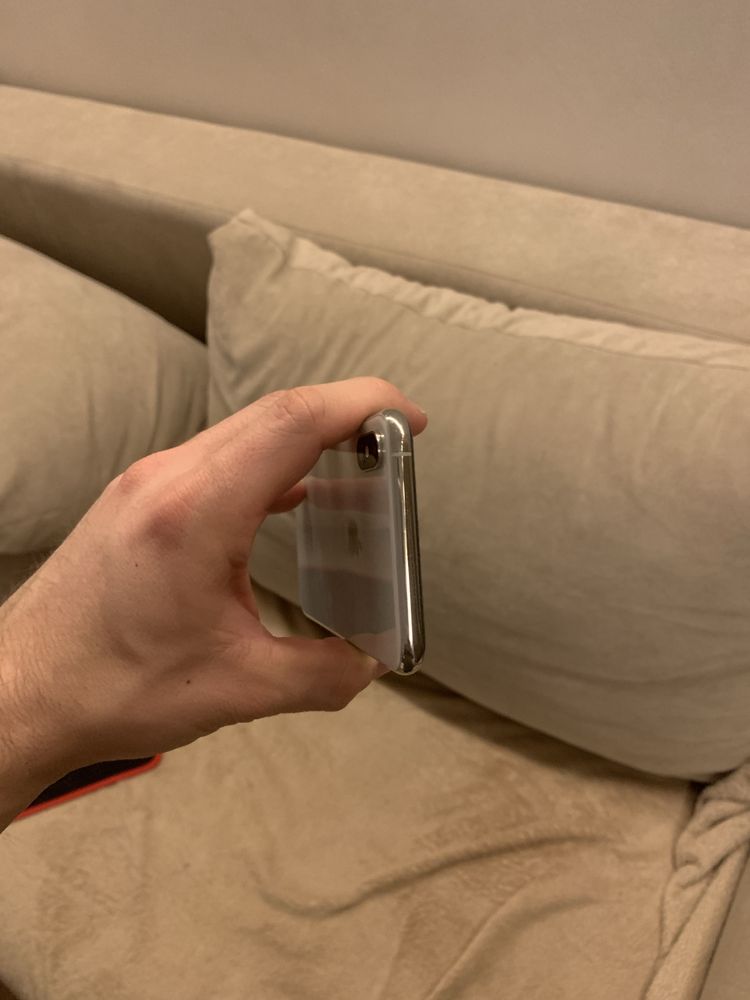iPhone xs max на 256gb, користувалась дівчина!