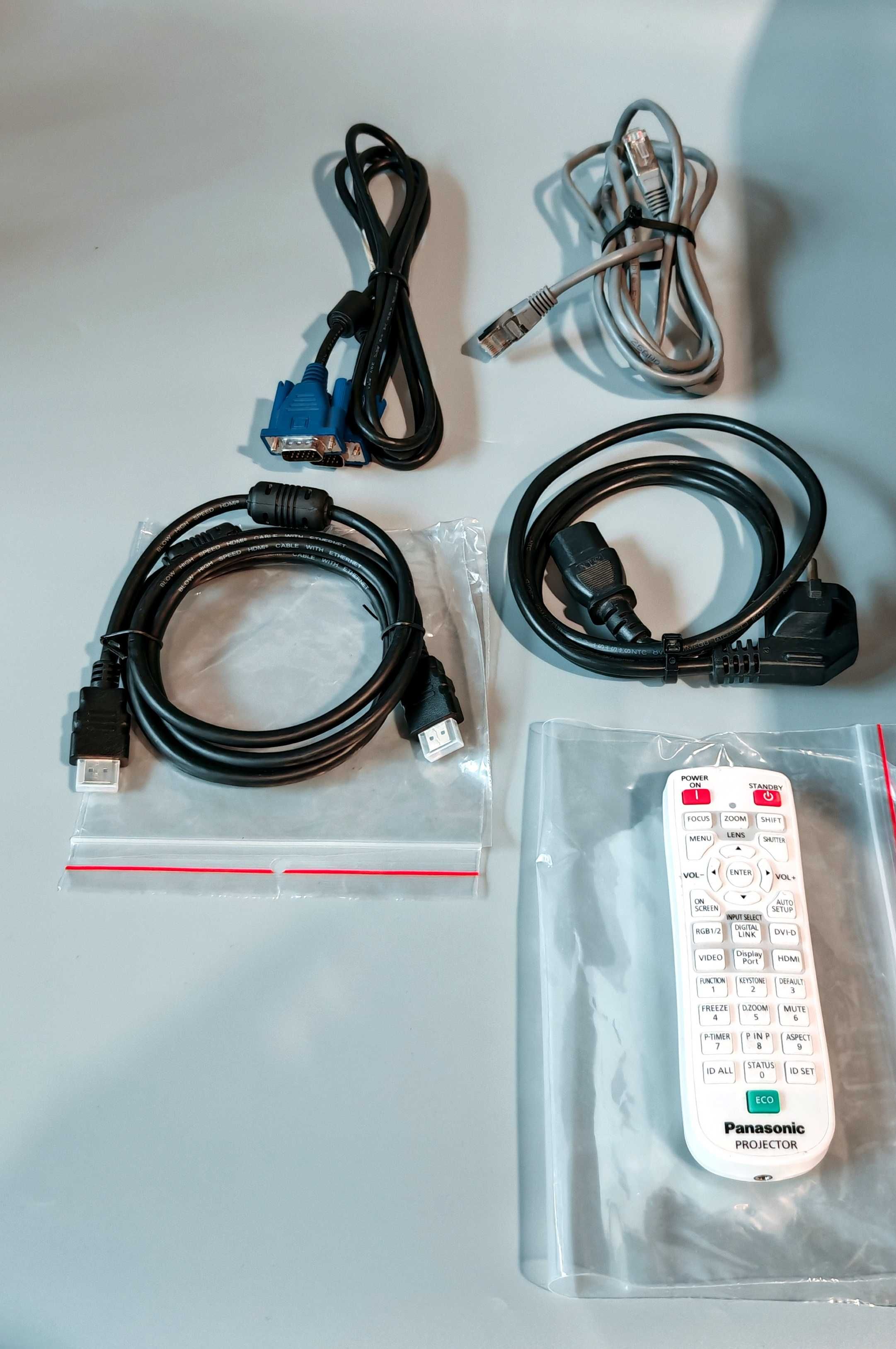 Projektor do kina domowego Panasonic PT-RZ770 DLP 7200lm HDMI Pilot