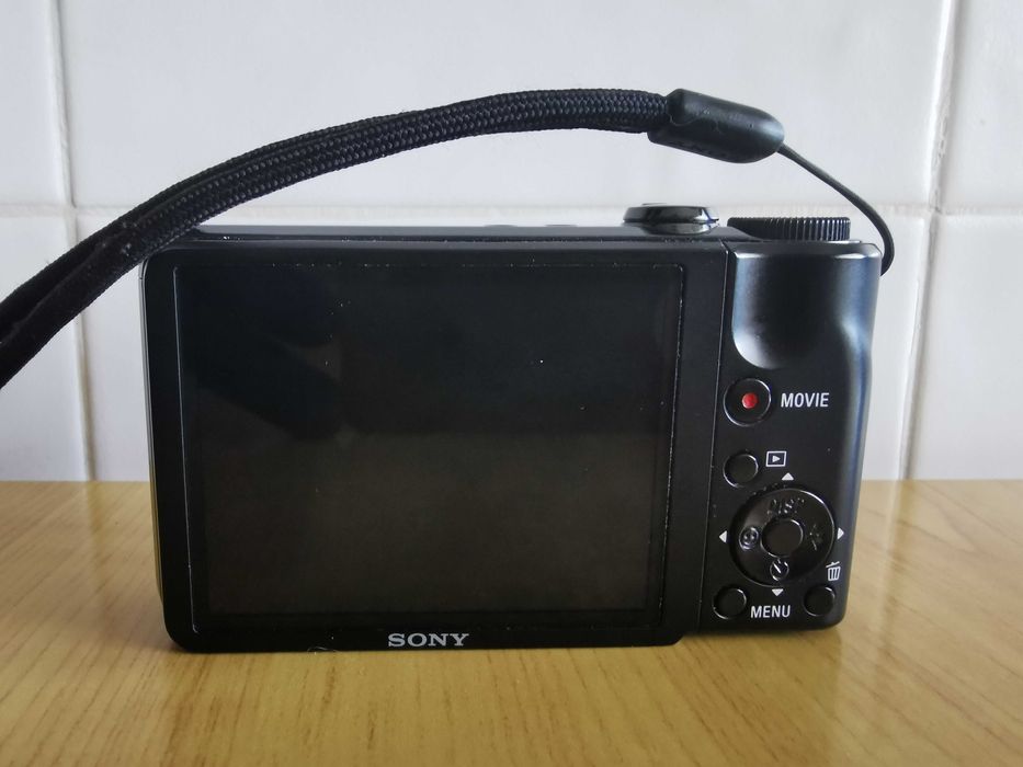 Máquina Fotográfica Sony Cyber-shot DSC-HX5V - USADA, COMO NOVA