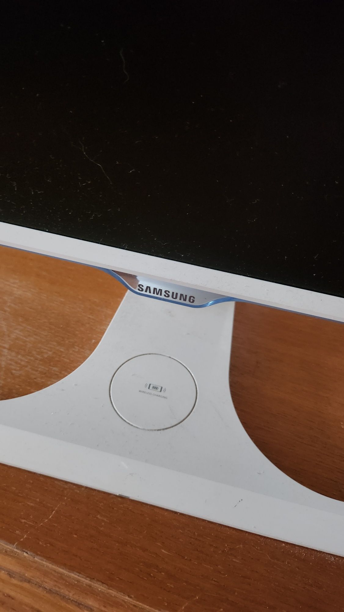 Uszkodzony monitor Samsung
